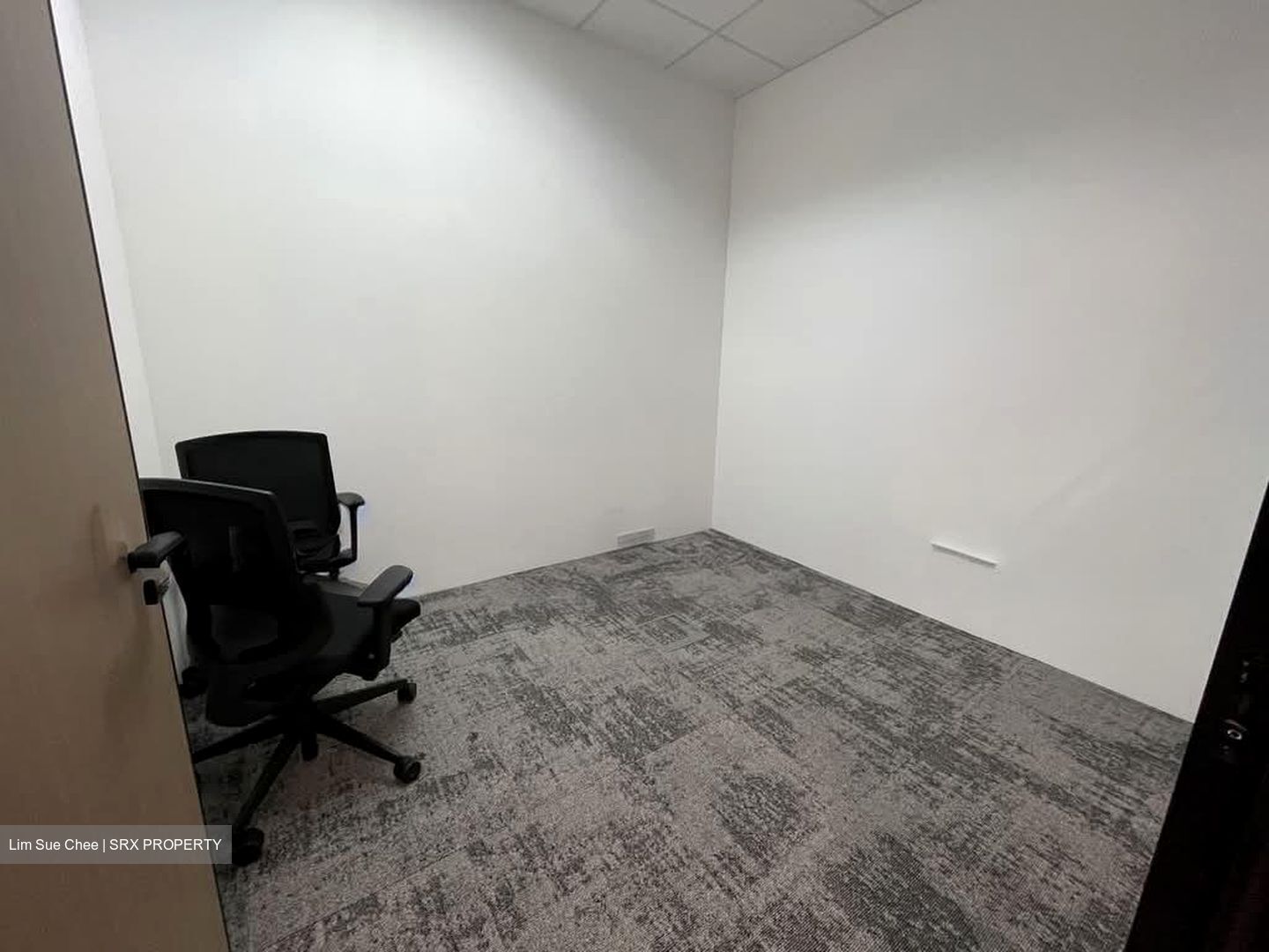 Lippo Centre (D2), Office #570068621